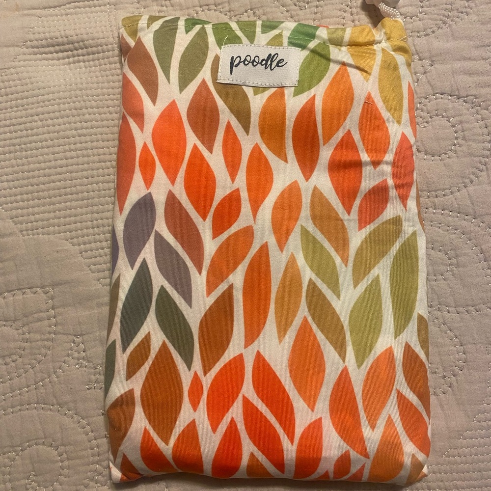Nursing/ Car seat cover. Multi-use. Leaf design